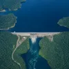 Voyage au fil du Petit Saut : lac, barrage et forêt amazonienne en Guyane française